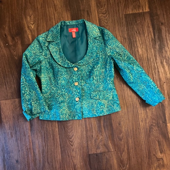 Blazer - Picture 1 of 10